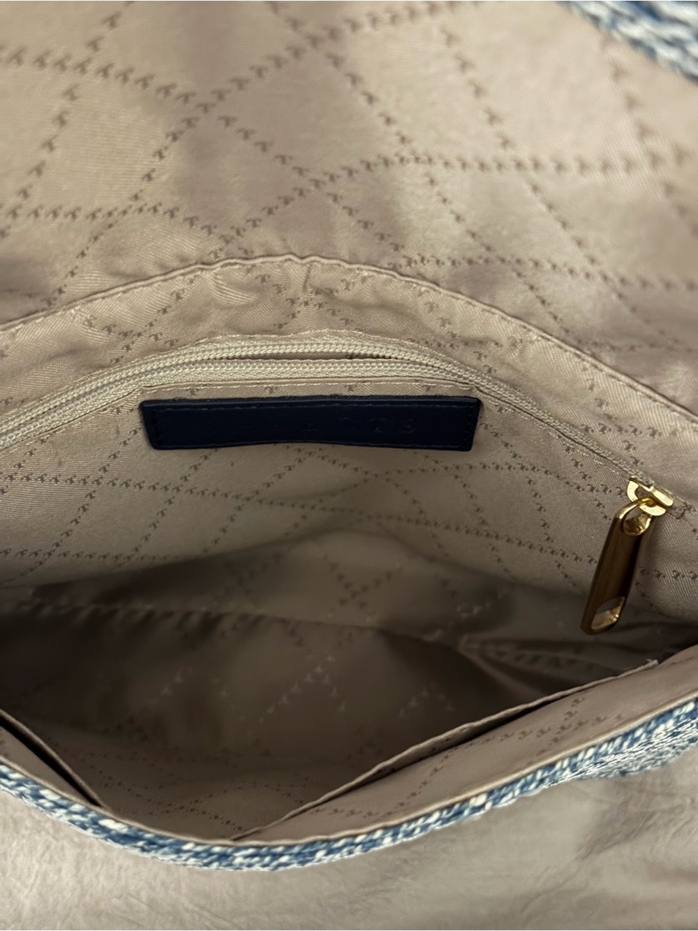 Talbots Woven Shoulder Bag in Navy and Cream with Gold Chain - Picture 4 of 5